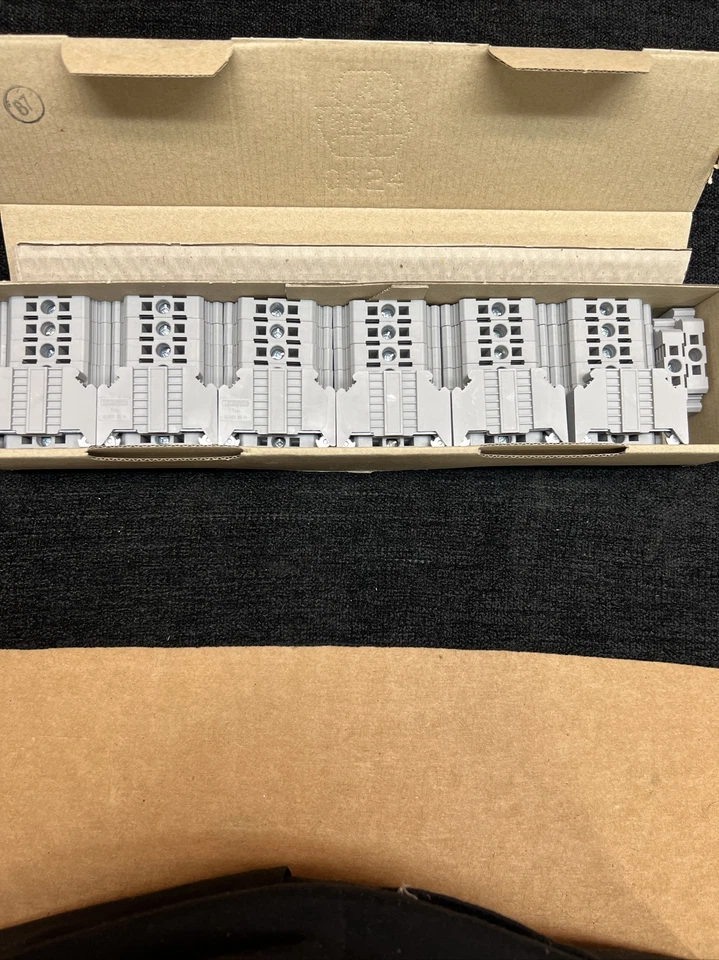 Lote de 50 terminales de abrazadera de tapa de anclaje de tope de soporte de extremo Phoenix Contact E/NS 35N Foto 3 de 3