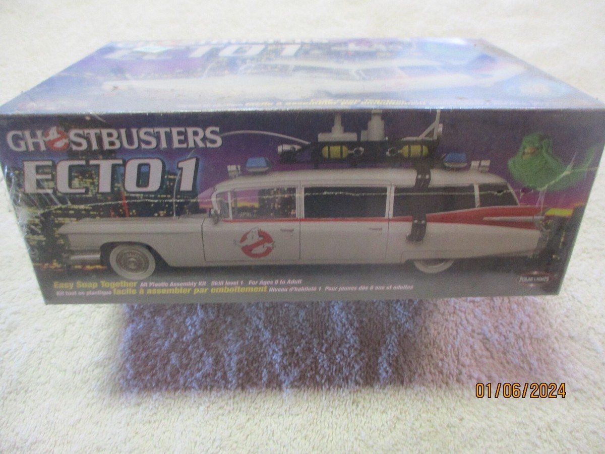 POLAR LIGHTS GHOSTBUSTERS ECTO 1 CADILLAC 1:25 MODEL KIT