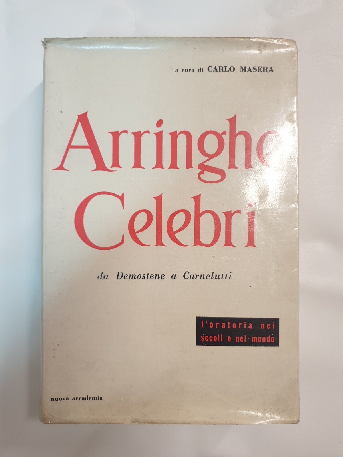 Foto 1 di 12