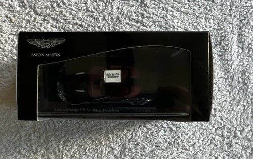 Minichamps 1:43: Aston Martin V8 Vantage Roadster: Limited Edition: Black: BNIB - Bild 8 von 10
