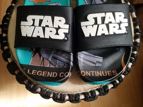 Star Wars Mandalorian Grogu Mens Slide On Flip Flops Size 9 - Picture 4 of 8