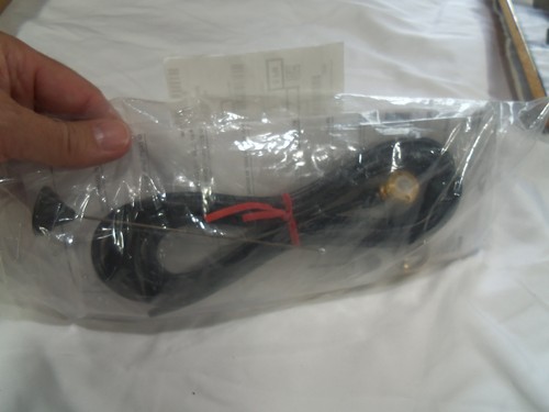 MOTOROLA HAE4003A - UHF 1/4-Wave Through-Hole Mount Antenna, 450–470 #82 - Picture 6 of 6