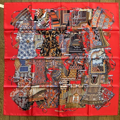 Hermes Carré 90 Voyage En Etoffes Vintage Schal Seide rot mit Etikett Box unbenutzt. - Bild 1 von 7