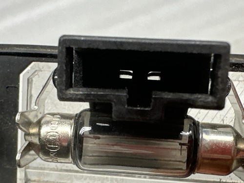 T507194 2003-2010 Porsche Cayenne Tailgate License Plate Light Lamp 7L5943021B - Bild 6 von 8