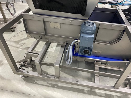 Never used Promatec hopper bin with outfeed elevator and separation conveyor - Picture 8 of 12