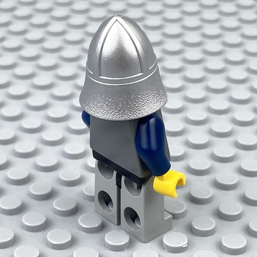 LEGO Crown Knight Scale Mail Minifigure Fantasy Era cas337 7090 - Picture 4 of 5