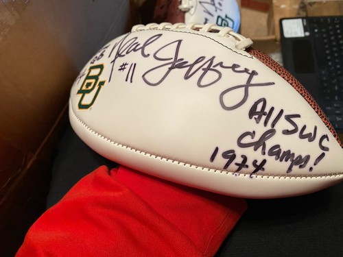 Neal Jeffrey Baylor Bears signierter Fußball mit Auszeichnungen Baylor Bears QB Legende! - Bild 9 von 9