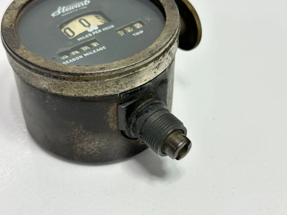 Velocímetro tipo magnético Stewart Warner, viaje funcional, años 1910 1920 modelo T Foto 4 de 4