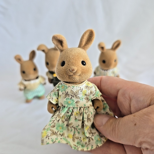 Sylvanian Families Dappledawn Kaninchenfamilie - Bild 10 von 15