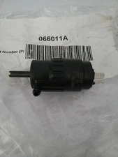  PETERBILT/ FREIGHTLINER WINDSHIELD WASHER PUMP 066011A 