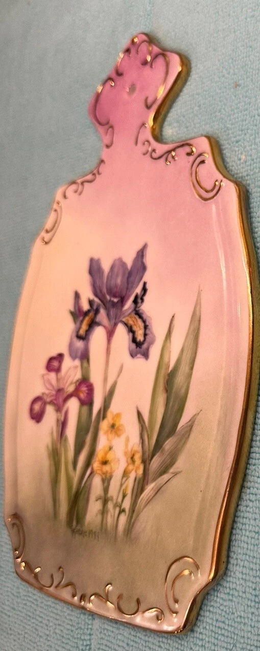 Vtg Elegant Iris Wall Trivet Signed Kerr 1999 11”x7” Gold Trim Scalloped Rim image 8