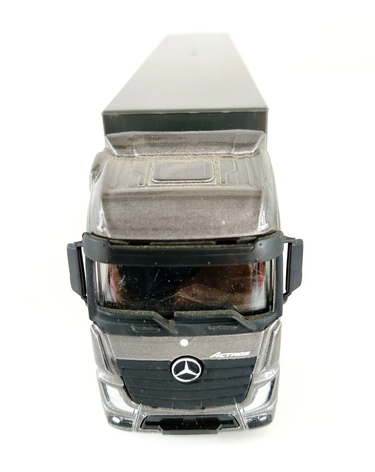 Majorette Mercedes Benz Actros Truck with 'Go' Container 1/64 10.3" - Image 2 of 4
