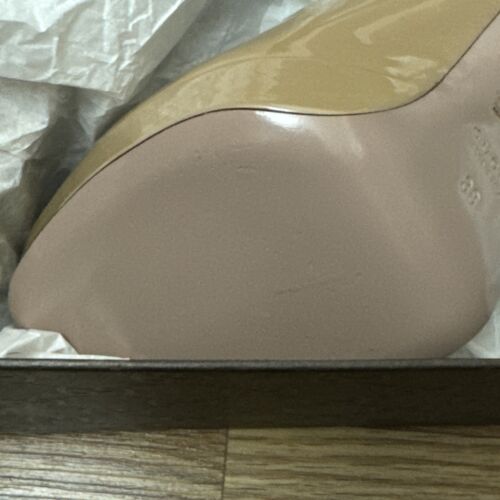 GUCCI CIPRIA 309995 POMPE PLATFORM LISBETH VERNICE Taglia 38 7,5 US - Foto 6 di 6