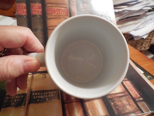 HER LADYSHIP Mug - with QE2's Crown - in Red print on White - Unused. - Picture 4 of 5