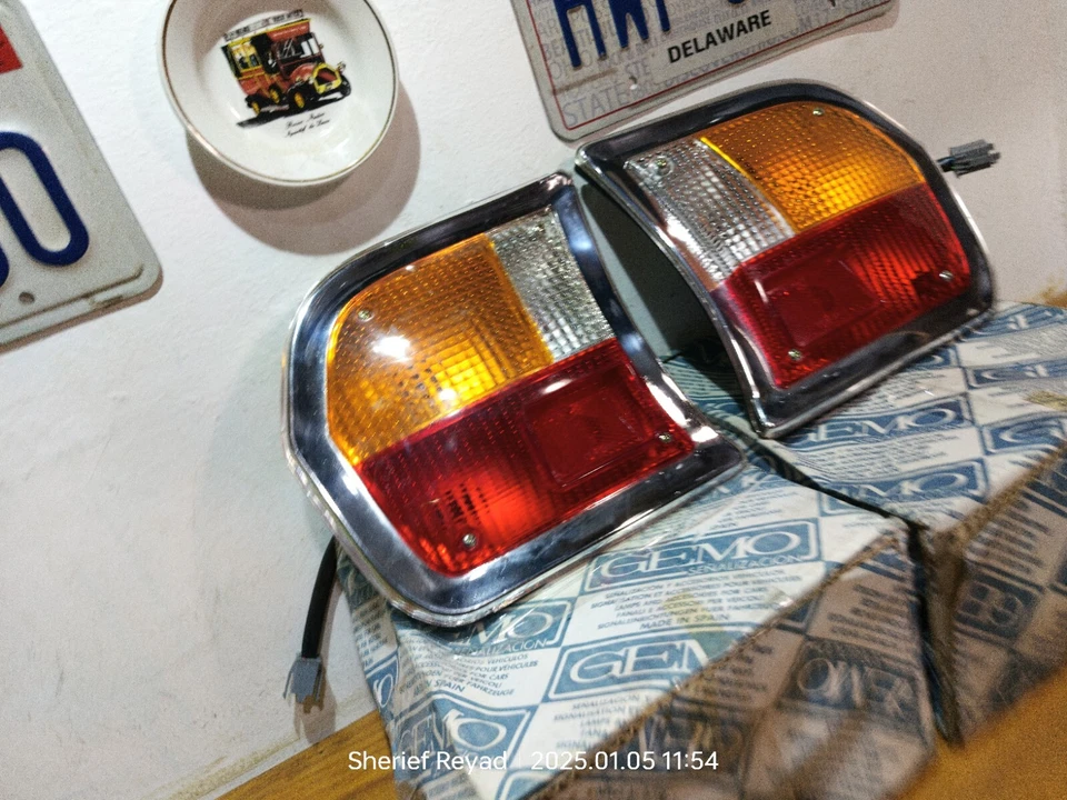 Juego de luces traseras peugeot 504 r&l NOS fabricado en España Foto 3 de 4