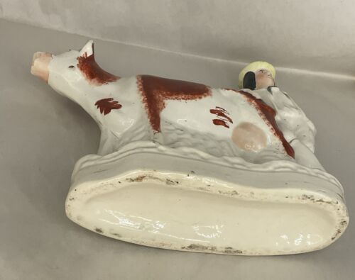 Staffordshire crema mucca con Mr. Milkmaid - Foto 3 di 5