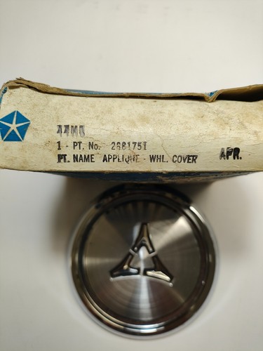 1969 Dodge Polara Monaco Wheel Cover Cap Medallion 2881751 NOS - Picture 4 of 6
