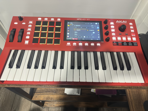 Akai Professional MPC KEY 37 Standalone MPC Audio Production Recording Keyboard