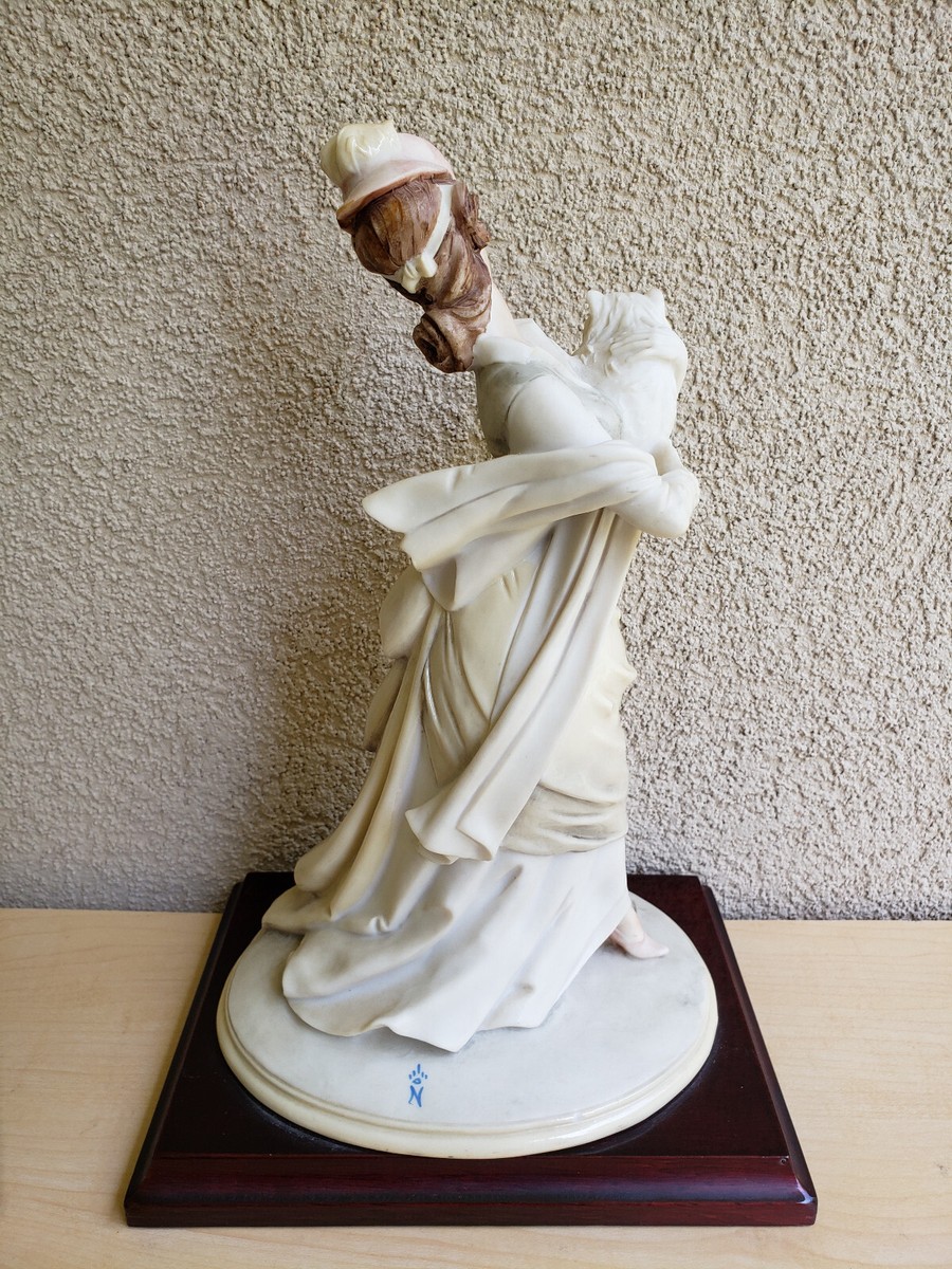 Vintage Capodimonte Unique signed B. MERLI figurine LADY