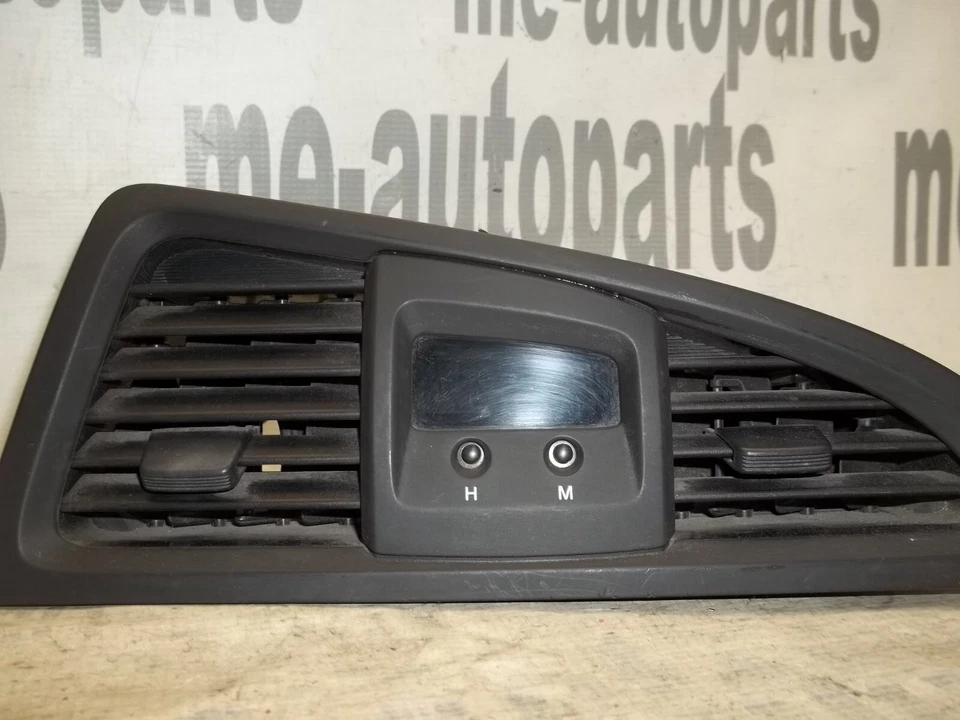 Nissan Pathfinder Infiniti QX4 2001-2004 tablero central aire acondicionado ventilación con reloj fabricante de equipos originales Foto 4 de 4