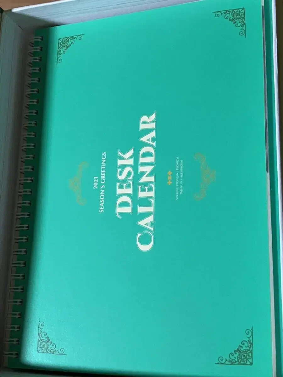 tomorrow x together 2021 season's greetings Full Set (photo card