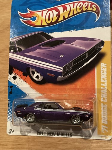 Hot Wheels '08 Dodge Challenger SRT8 (2011) Blue HW Racing B136