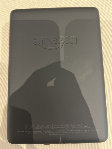 Amazon Kindle Paperwhite (10th Generation) 32GB, Wi-Fi - with ads - Picture 3 of 4