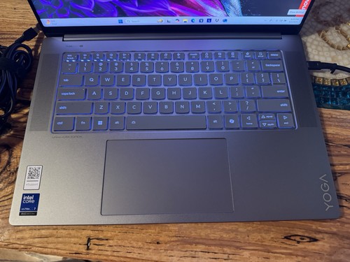 Lenovo Yoga Slim 7i Aura Edition 15″ Laptop, Ultra 7 256V, 16GB, 1TB, 2.8K Touch - Picture 7 of 19