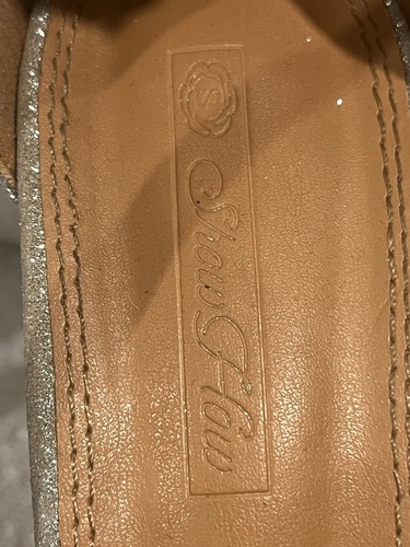Show How Chunk Low Heel Pump, Silver Size 10 Nice Shoes - Picture 2 of 2