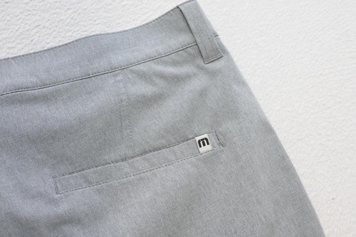 Travis Mathew Golfshorts grau flach trocken sitzend Stretch sportlich Herren Größe 36