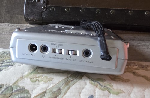Grundig Yacht Boy YB 400 PE Professional World Receiver AM FM SW MW LW - Photo 7/11