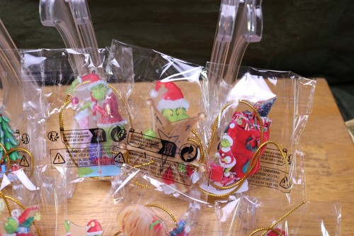 8 pcs the Grinch Christmas Ornaments Green Tree 2-D Acrylic Colorful - Picture 3 of 4