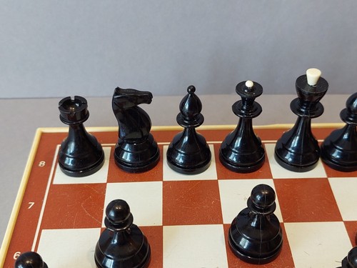 Soviet chess with magnetic base. Complete set. USSR Original - Picture 11 of 24