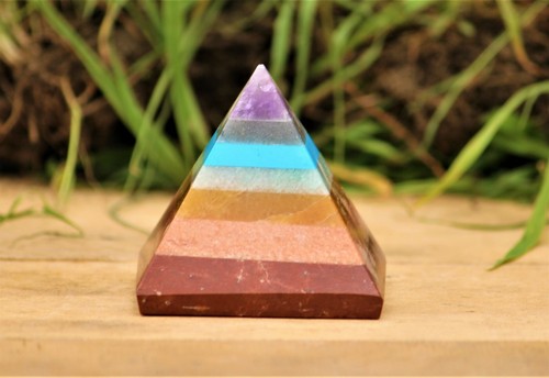 Natural 7 Chakras Stone Healing Charged Reiki Handmade Egyptian 50MM Pyramid - Bild 5 von 6