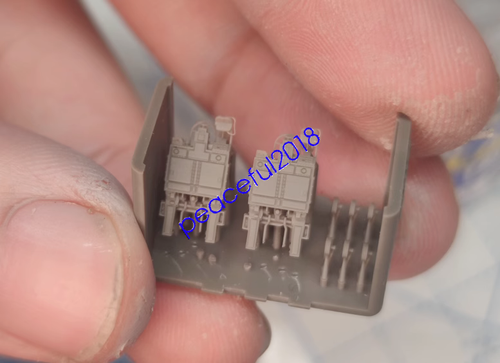WULA MODELS PF3500121 1/350 US NAVY A/S32A-32 TRACTOR 2 PCS - Picture 2 of 2