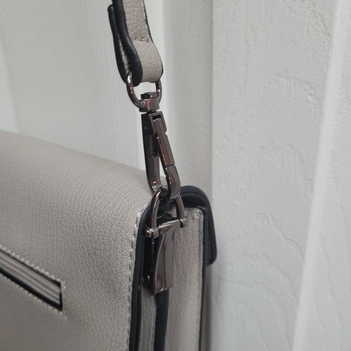 ToGoGo Faux Leather Gray Shoulder Bag Purse Removable Shoulder Strap NWOT - Picture 10 of 14