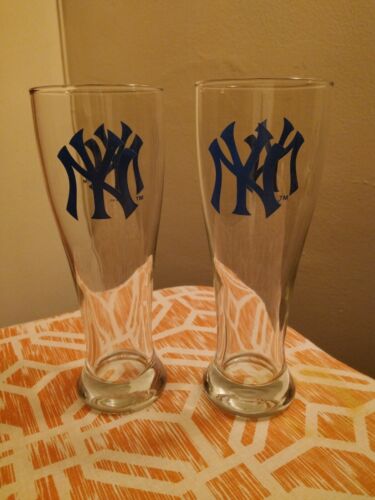 NY Yankees Drinking Glasses - Picture 1 of 4