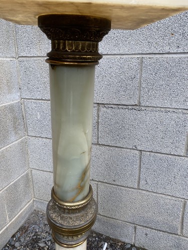VICTORIAN BRASS AND ONYX PEDESTAL - Picture 5 of 5