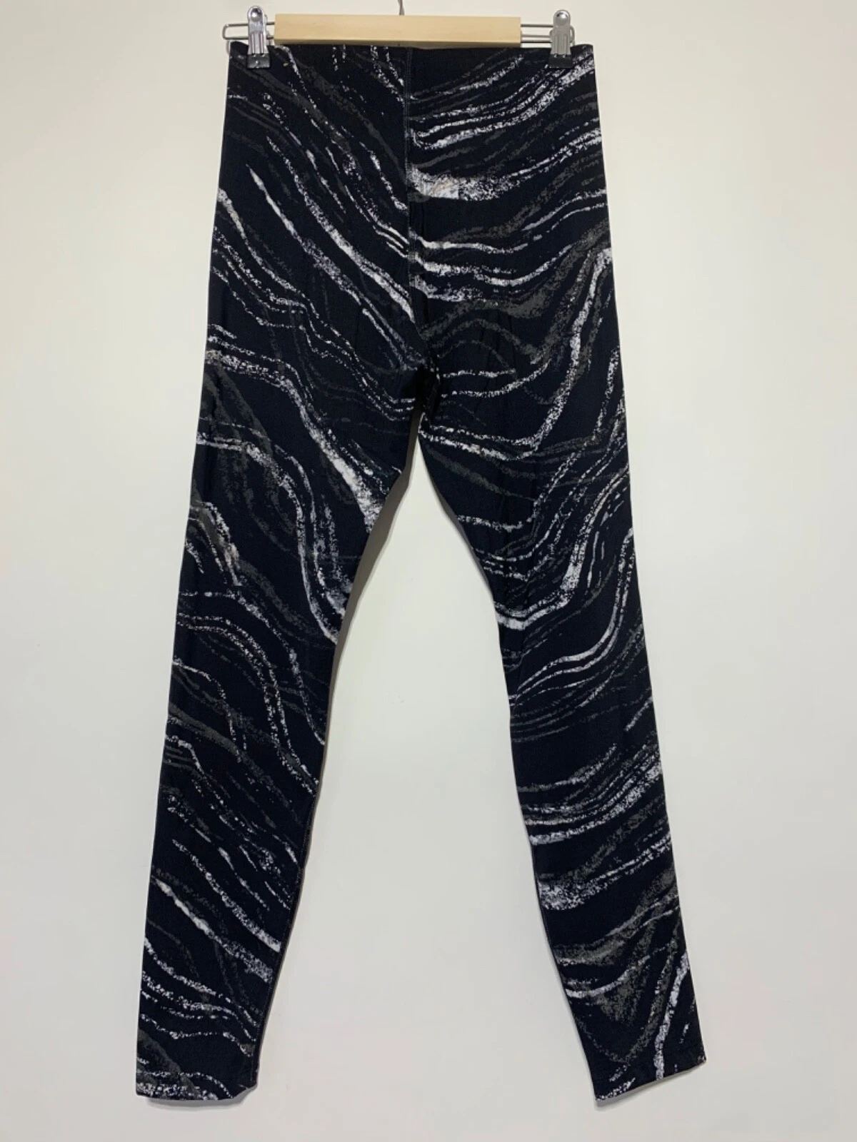 victoria-secret-vs active marble leggings