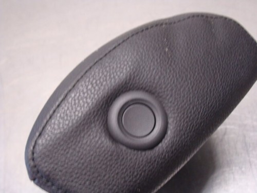 Volkswagen Tiguan Rear Left Right Headrest Leather 09 10 11 12 13 14 15 16 17 - Picture 2 of 3