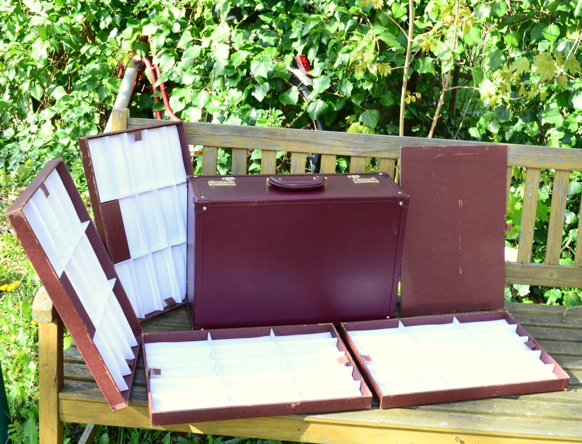 Lunettes CARTIER Brillen Koffer XXL Vintage Suitcase 4 Trays Lunettes CARTIER Brillen Koffer XXL Vintage Suitcase 4 Trays