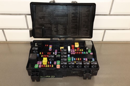 19-24 Ram 2500 3500 (6.7L Turbo Diesel) TIPM Fuse Box - Picture 10 of 14