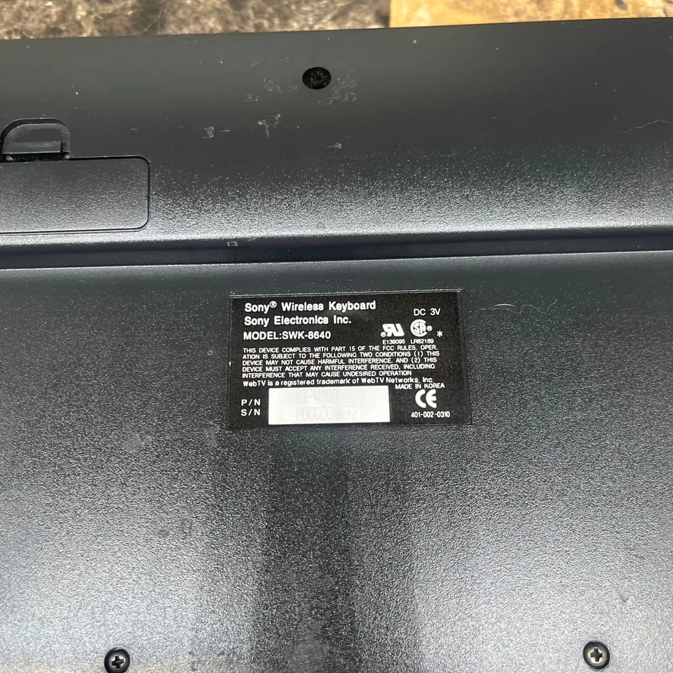 Sony WEB TV Slim Compact Wireless Keyboard Black SWK-8640 - Image 3 of 4