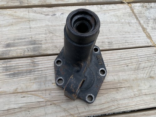 M807503 John Deere 4010 4100 4110 4115 2320 2520 Front Driveshaft Axle Housing - Picture 4 of 4