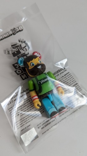 NEW! DCon 2023 DesignerCon VIP Vincents bearbrick medicom toy Pin set - Picture 3 of 8