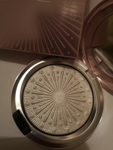 Mac Let It Glow Frosted Firework Extra Dimension Skinfinish 8g Ltd Edition BNIB - Picture 3 of 7