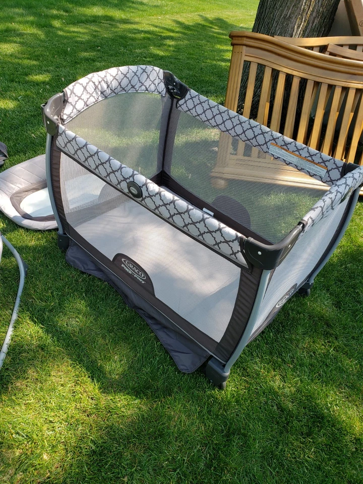 Graco Pack 'N Play - Image 3 of 4