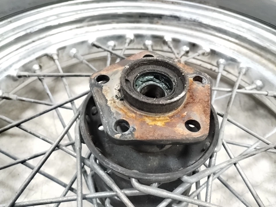 Harley Sportster XL 883 1200 1989 llanta trasera recta (sin neumático) 16" X 3 Foto 4 de 4