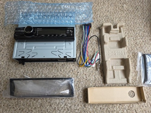 SONY MEX-BT2900 CAR STEREO BLUETOOTH Aux - Picture 4 of 11
