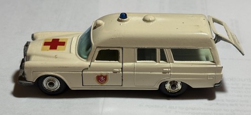 Vintage 1960's LESNEY MATCHBOX KINGSIZE K-6 MERCEDES BENZ AMBULANCE - Picture 2 of 4